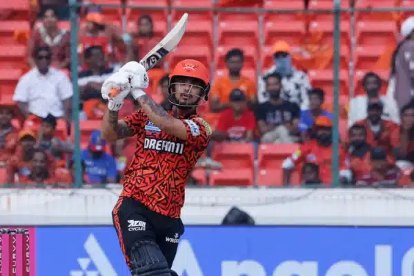 Sunrisers Hyderabad Crush Royal Challengers Bengaluru by 42 Runs in High-Scoring Thriller